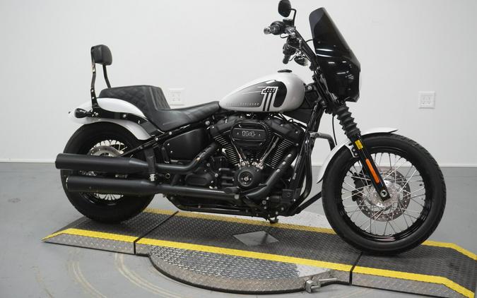 2021 Harley-Davidson® Street Bob® 114 Stone Washed White Pearl
