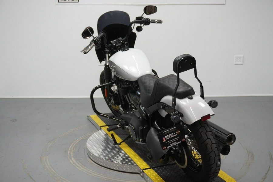 2021 Harley-Davidson® Street Bob® 114 Stone Washed White Pearl