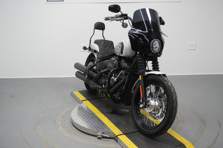 2021 Harley-Davidson® Street Bob® 114 Stone Washed White Pearl