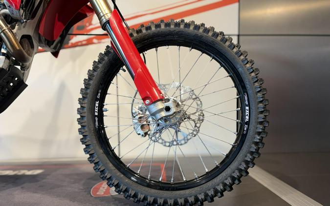 2026 Ducati Desmo450 EDX