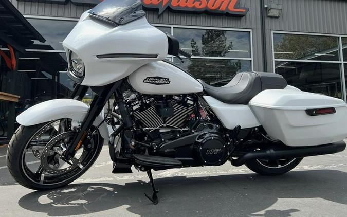 2025 Harley-Davidson® FLHX - Street Glide®