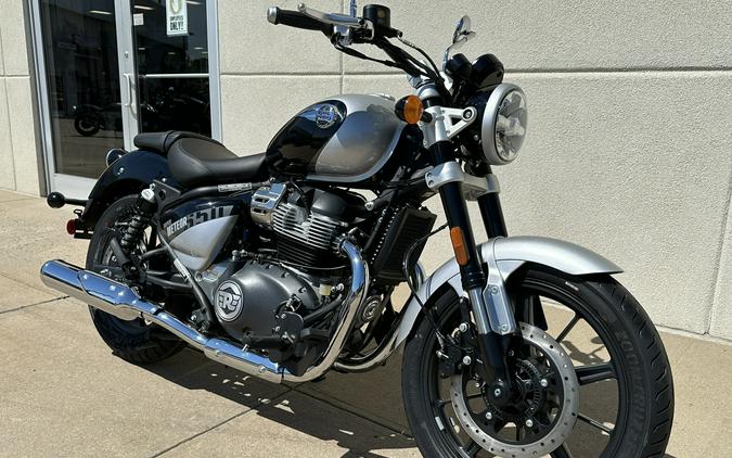 2024 Royal Enfield Super Meteor 650 Review [17 Fast Facts]