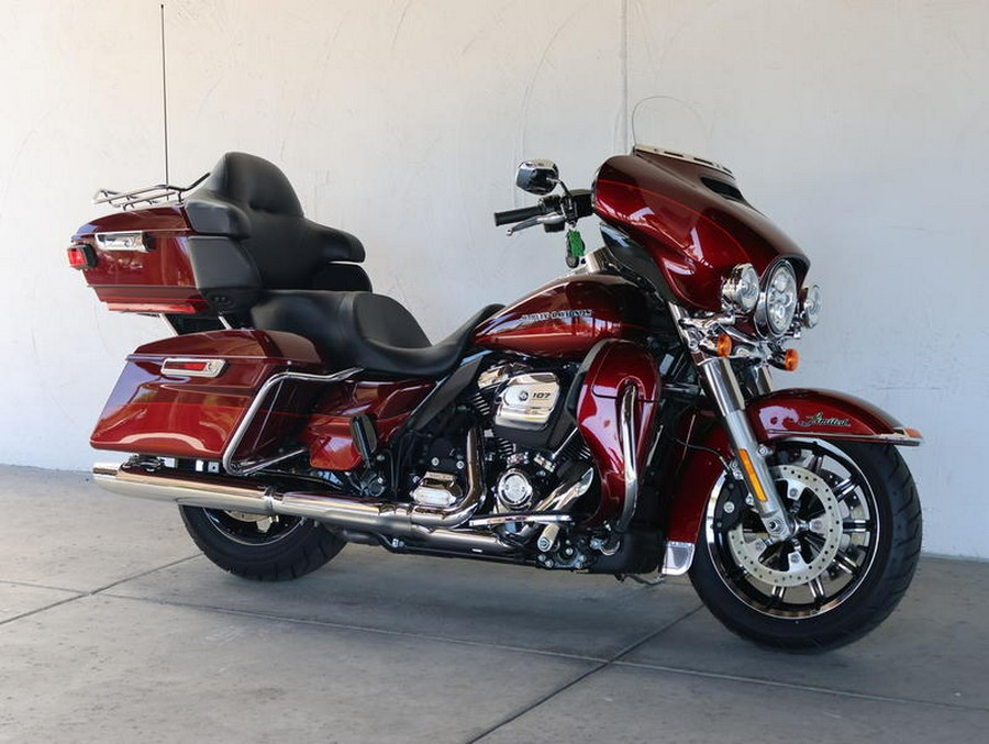 2017 Harley-Davidson® FLHTKL - Ultra Limited Low