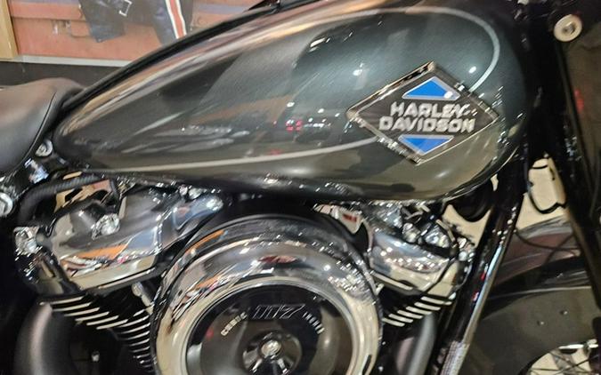 2025 Harley-Davidson Softail FLHC - Heritage Classic