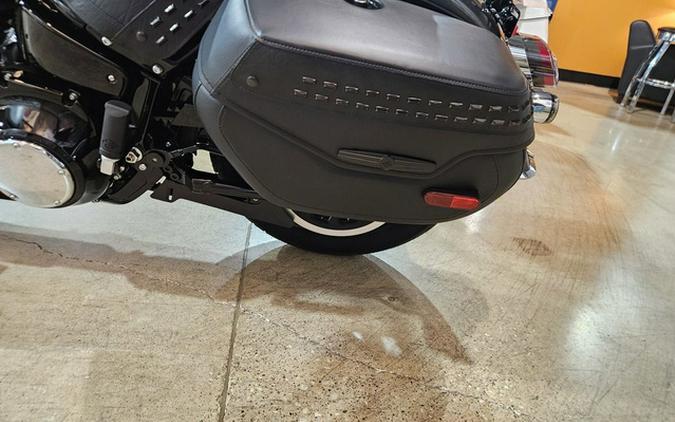 2025 Harley-Davidson Softail FLHC - Heritage Classic