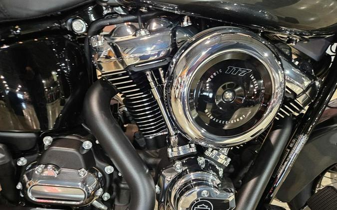 2025 Harley-Davidson Softail FLHC - Heritage Classic