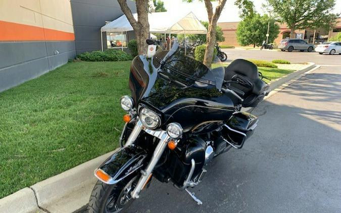 2014 Harley-Davidson Electra Glide Ultra Limited Vivid Black