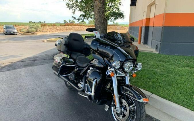 2014 Harley-Davidson Electra Glide Ultra Limited Vivid Black