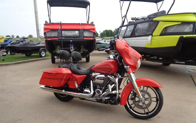 2017 Harley-Davidson® FLHXS - Street Glide® Special