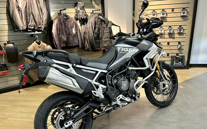 2024 Triumph Tiger 900 Rally Aragon Edition Matte Phantom Black / Matte Graphite