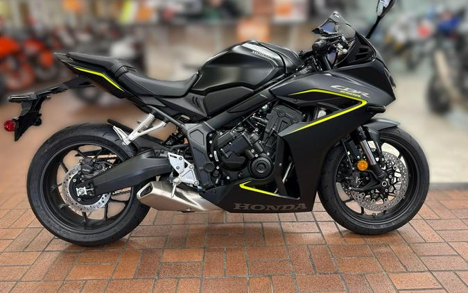 2026 Honda CBR650R E-CLUTCH