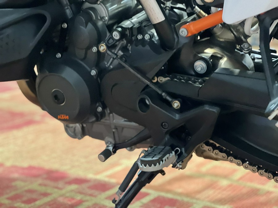 2024 KTM 890 Adventure R
