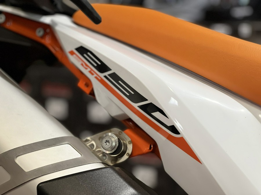 2024 KTM 890 Adventure R