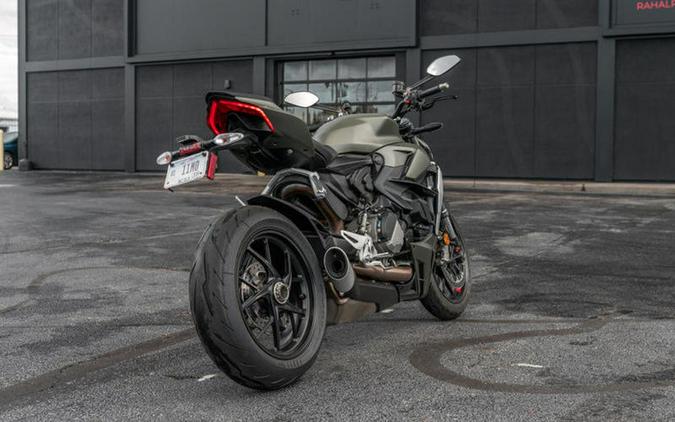 2023 Ducati Streetfighter V2 Storm Green