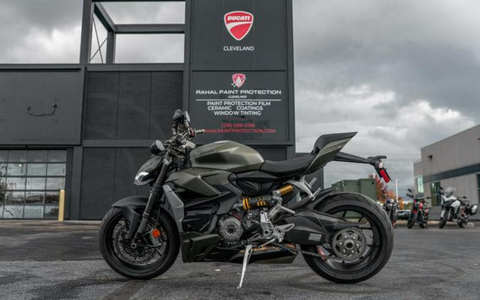 2023 Ducati Streetfighter V2 Storm Green