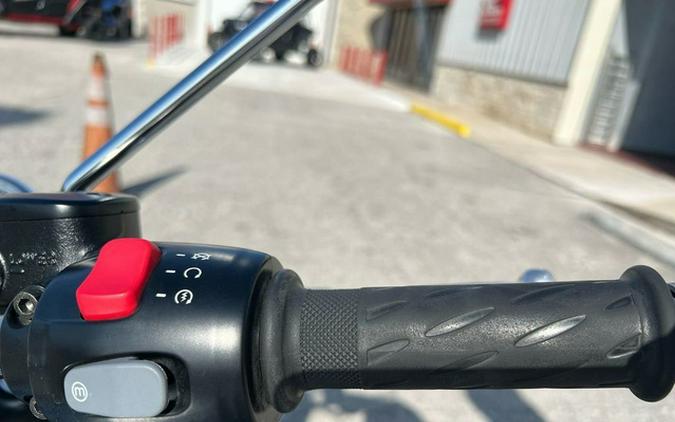 2023 Triumph Bonneville T120 Chrome Edition Meriden Blue