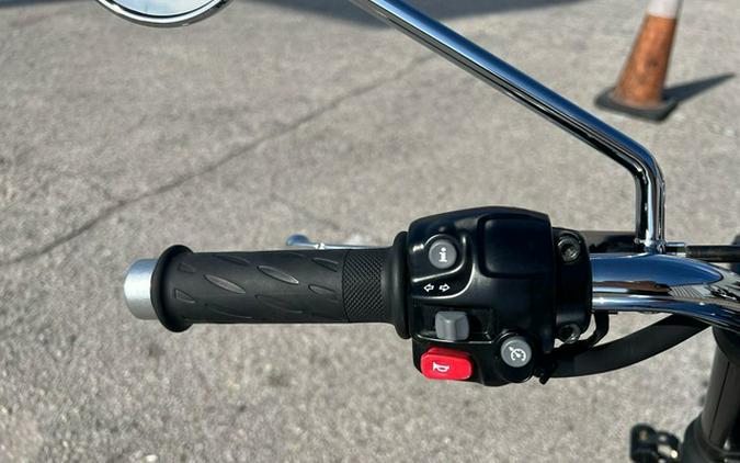 2023 Triumph Bonneville T120 Chrome Edition Meriden Blue