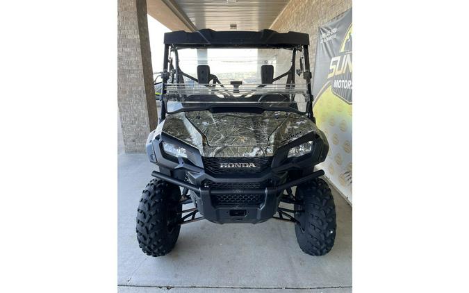 2018 Honda Pioneer 1000 EPS - Honda Phantom Camo®