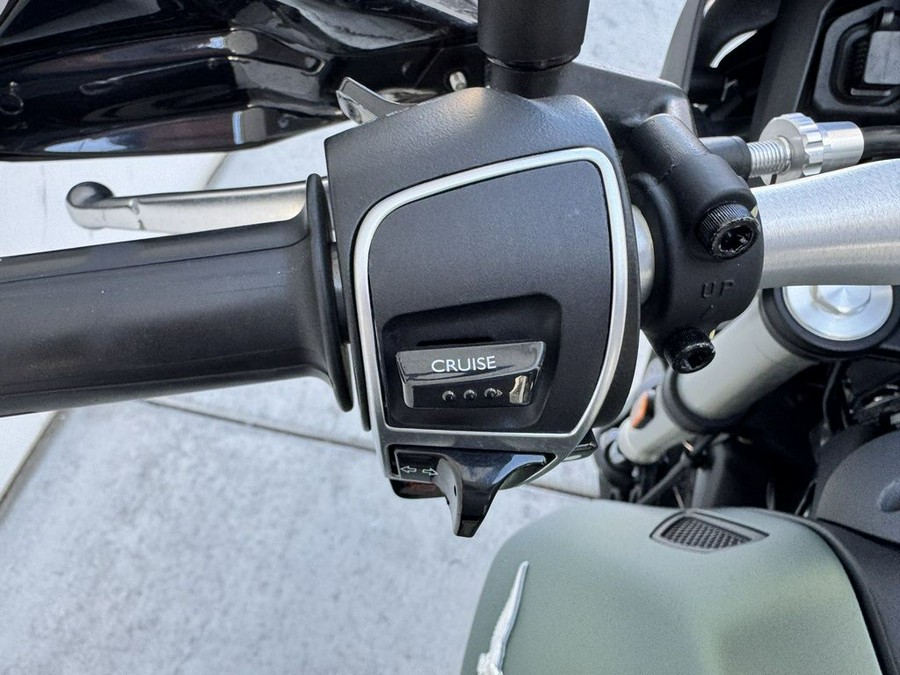 2022 Moto Guzzi V85 TT E5