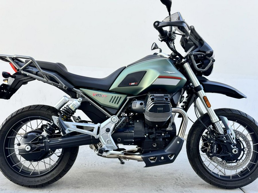 2022 Moto Guzzi V85 TT E5
