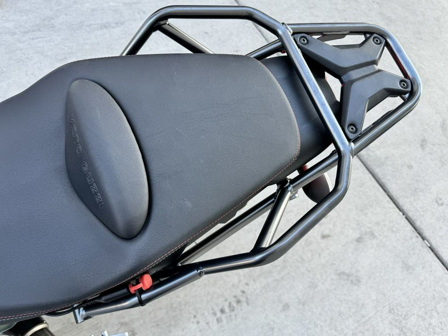 2022 Moto Guzzi V85 TT E5