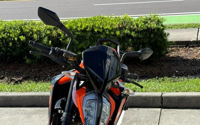 2022 KTM 890 Duke