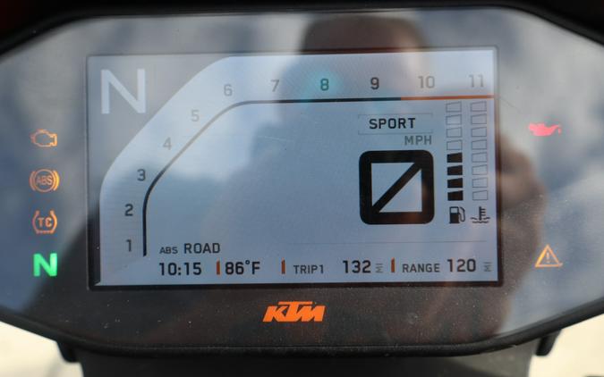 2022 KTM 890 Duke