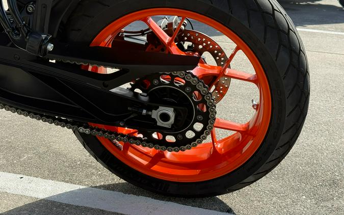 2022 KTM 890 Duke