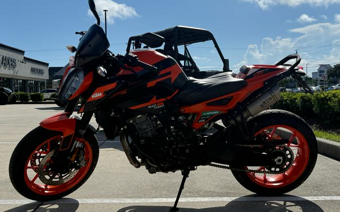 2022 KTM 890 Duke