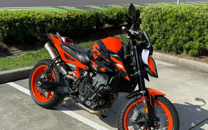 2022 KTM 890 Duke