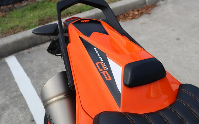 2022 KTM 890 Duke