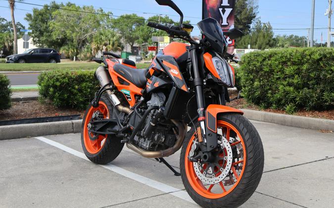 2022 KTM 890 Duke