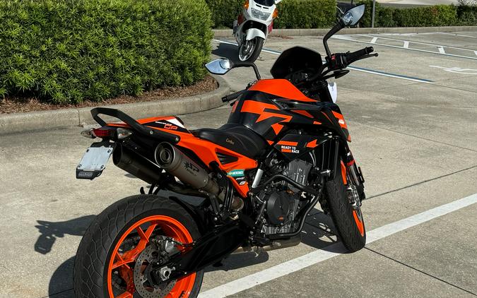 2022 KTM 890 Duke