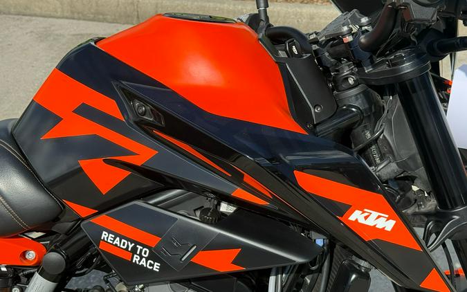 2022 KTM 890 Duke
