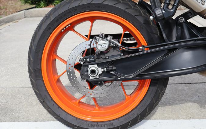 2022 KTM 890 Duke