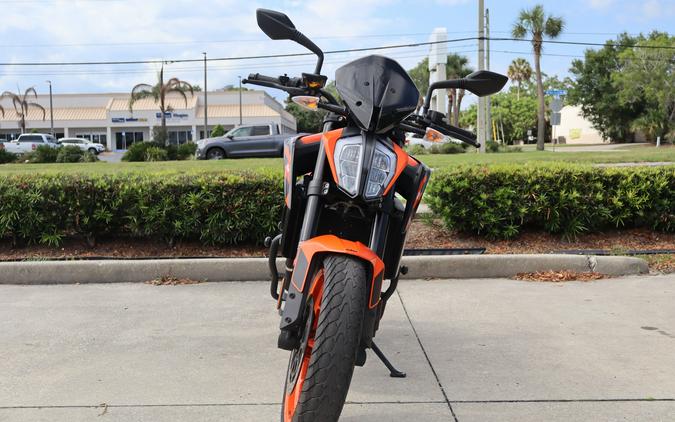 2022 KTM 890 Duke