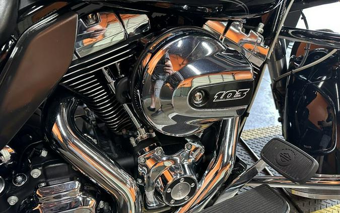 2014 Harley-Davidson Touring FLHTCU - Electra Glide Ultra Classic