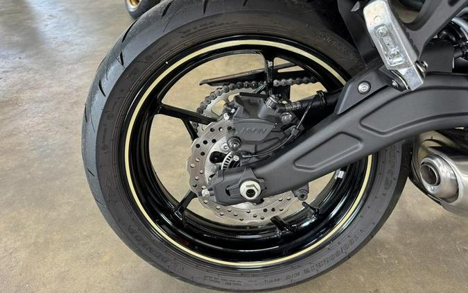 2024 Kawasaki Ninja® 650 Metallic Matte Dark Gray/Metallic Spark Black