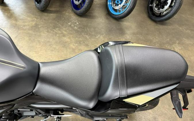 2024 Kawasaki Ninja® 650 Metallic Matte Dark Gray/Metallic Spark Black