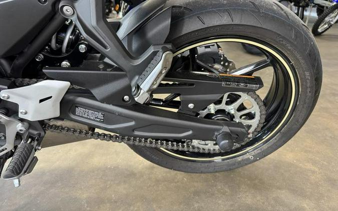 2024 Kawasaki Ninja® 650 Metallic Matte Dark Gray/Metallic Spark Black