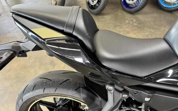 2024 Kawasaki Ninja® 650 Metallic Matte Dark Gray/Metallic Spark Black