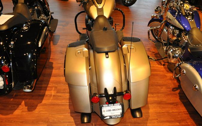 2024 Indian Motorcycle® Chieftain® Dark Horse® w/Powerband Audio Pkg Sandstone Smoke