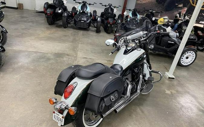 2022 Kawasaki Vulcan® 900 Classic