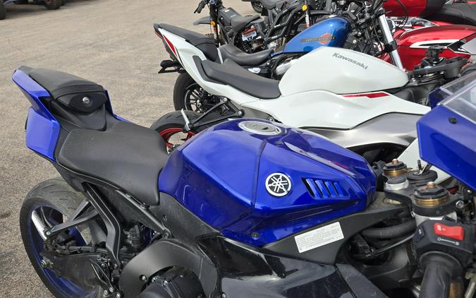 2025 YAMAHA YZF-R9