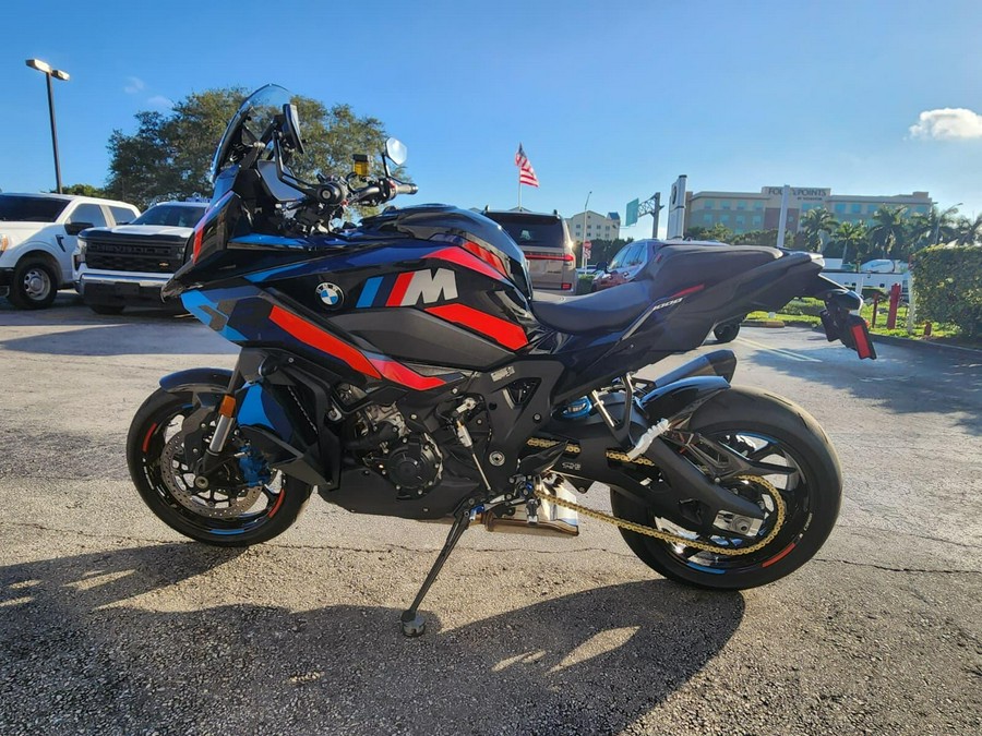 2026 BMW M 1000 XR