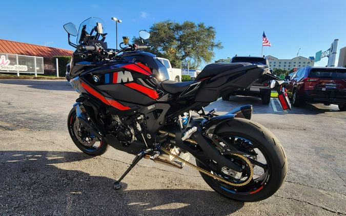 2026 BMW M 1000 XR