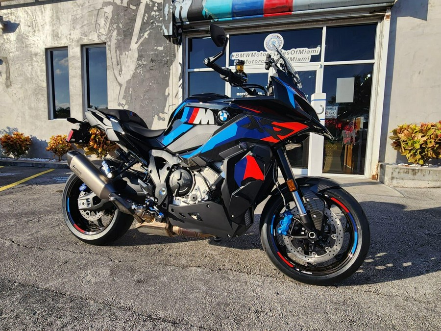 2026 BMW M 1000 XR