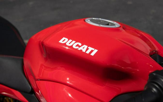 2023 Ducati SuperSport 950 Ducati Red