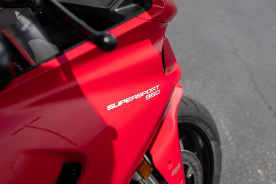 2023 Ducati SuperSport 950 Ducati Red