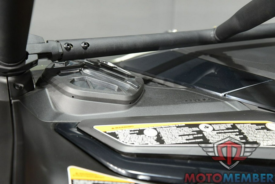 2026 Can-Am Maverick R X Rc